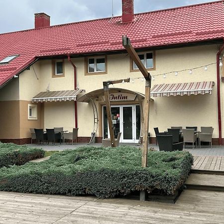 Hotel Intim Rădăuţi Buitenkant foto