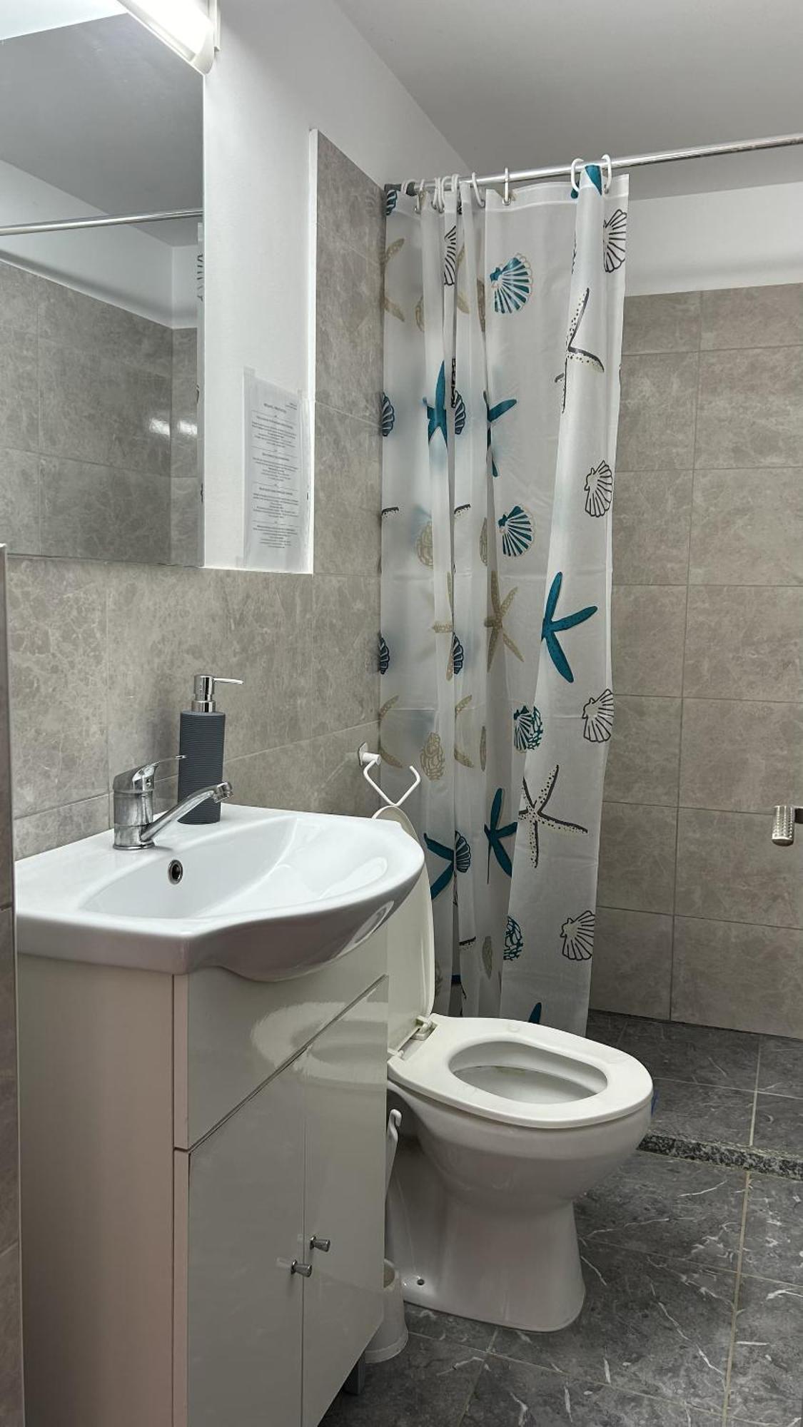 Hotel Intim Rădăuţi Buitenkant foto