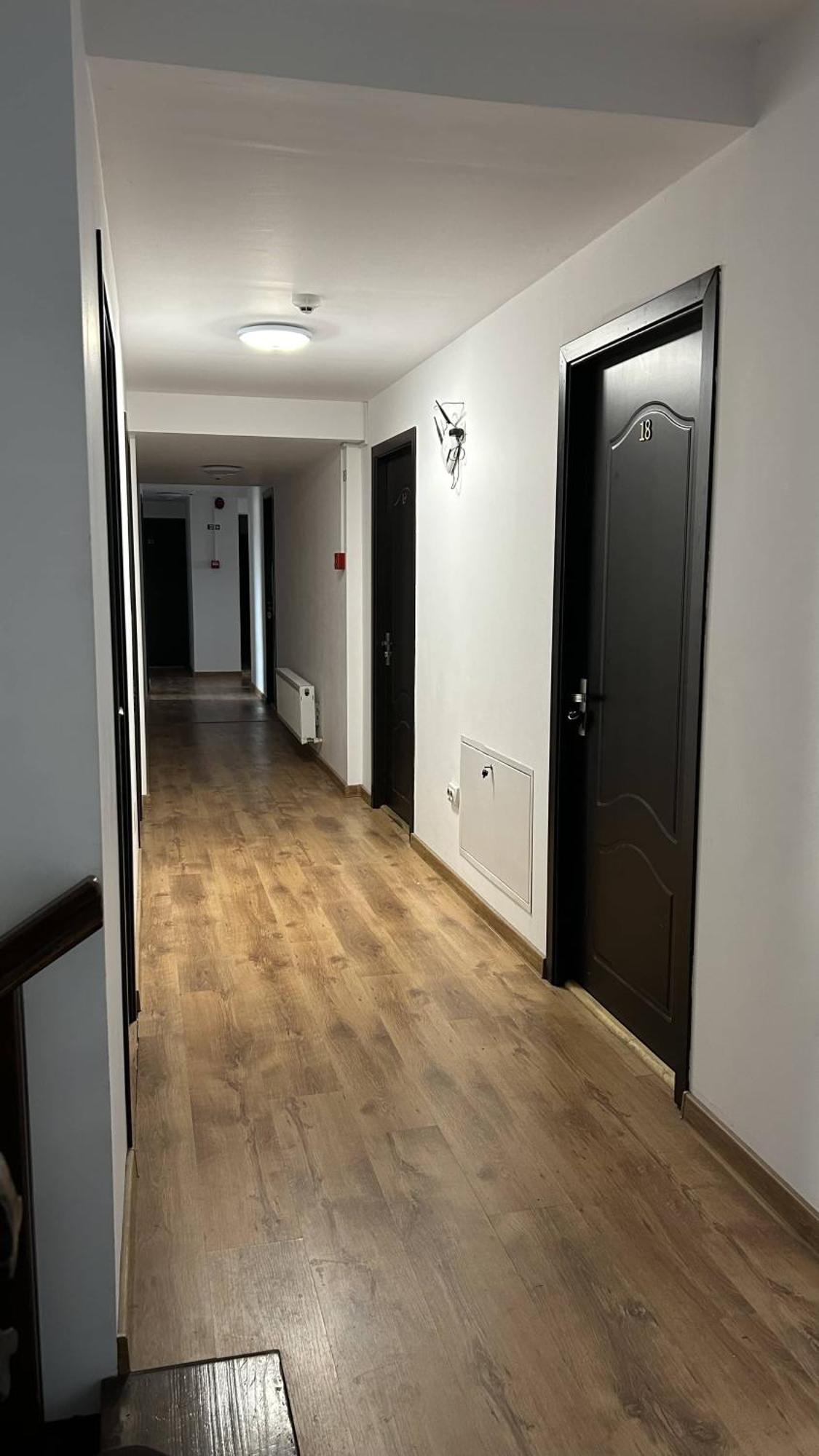 Hotel Intim Rădăuţi Buitenkant foto